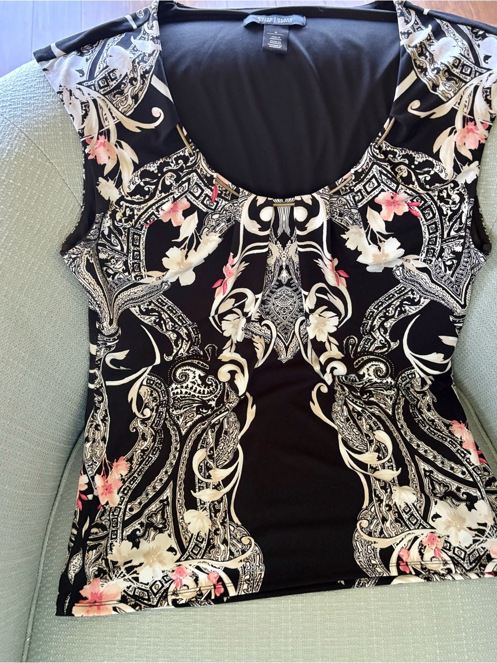 White House Black Market Black Floral Paisley Scoop Neck Tank